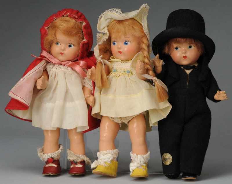 Appraisal: Lot of Composition Vogue Toddles Dolls Description American Ca s