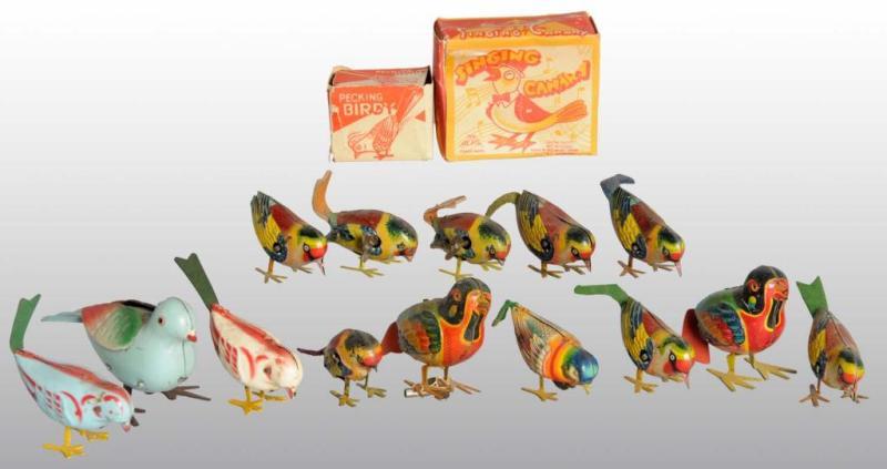 Appraisal: Lot of Tin Litho Bird Wind-Up Toys Description Japanese Most