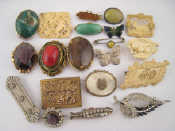 Appraisal: A mixed lot of jewellery including white metal tests silver