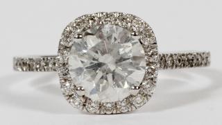 Appraisal: GOLD AND ROUND DIAMOND RING W DIAMOND ACCENTS KT WHITE