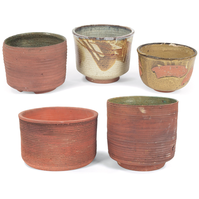 Appraisal: Edna Arnow planters five stoneware three with incised horizontal ribs