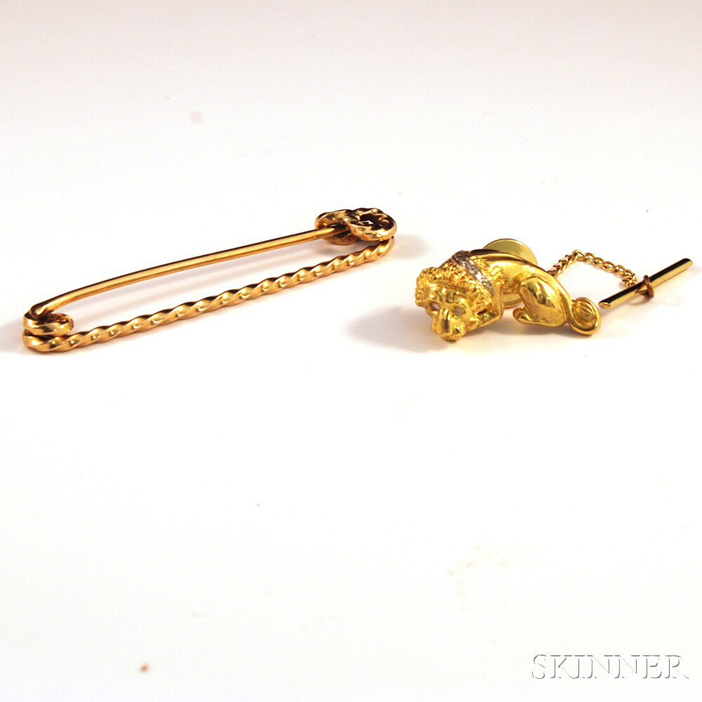 Appraisal: Two Gold Jewelry Items a kt gold ropetwist safety pin