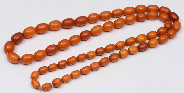 Appraisal: A graduated amber bead necklace not tested grams