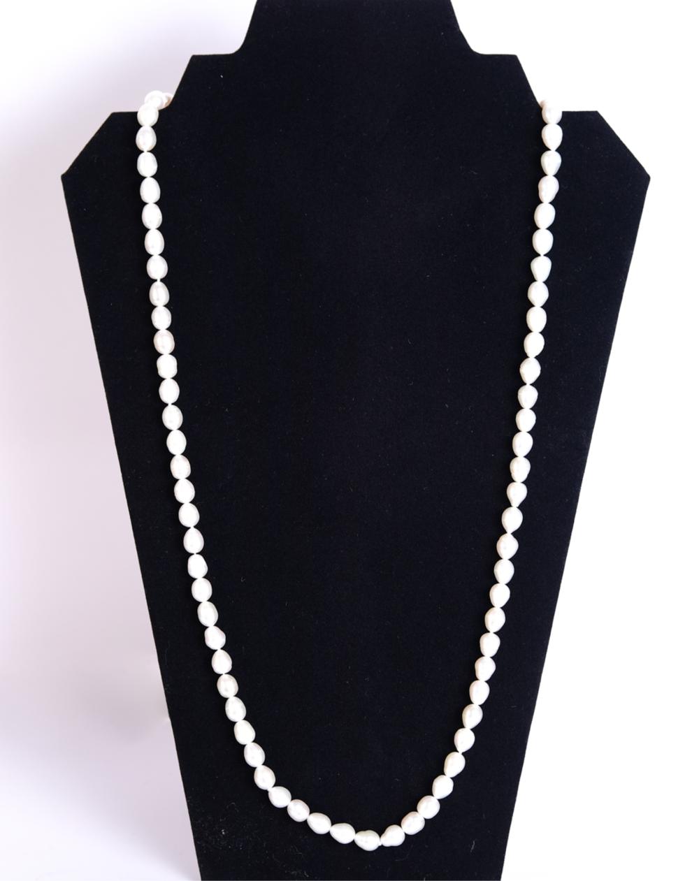 Appraisal: FRESH WATER 'ENDLESS' PEARL LADIES NECKLACEFresh Water 'Endless' Pearl ladies