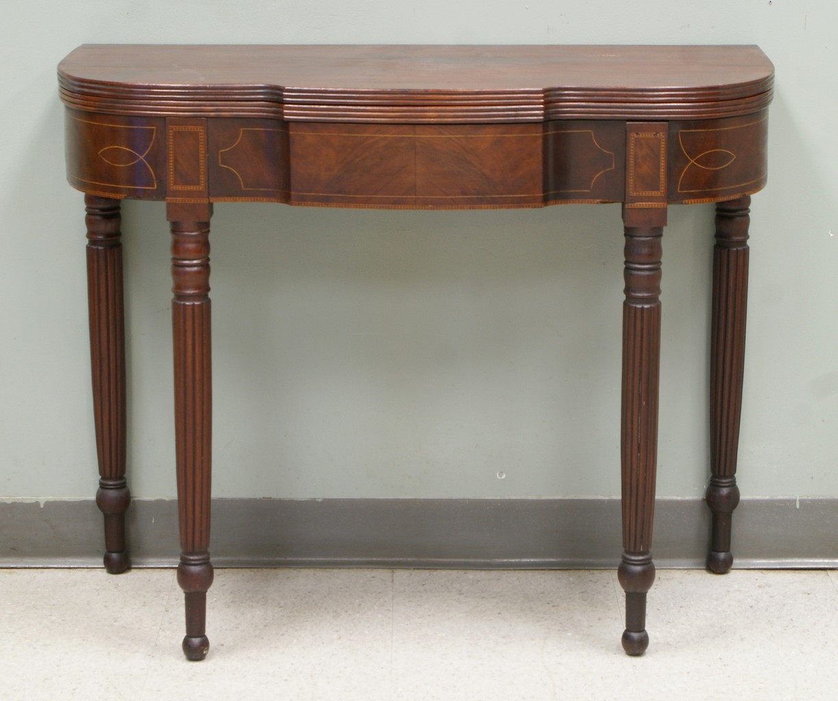 Appraisal: Inlaid mahogany Philadelphia Sheraton card table reeded edge top with