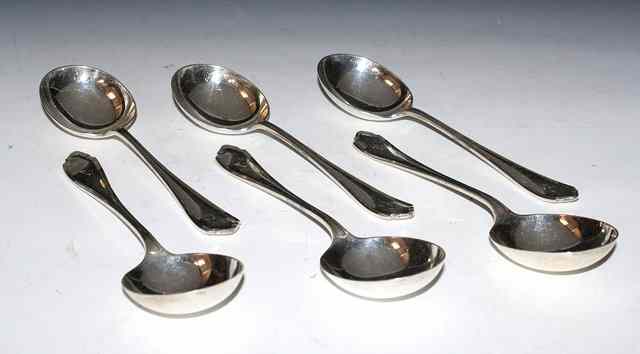 Appraisal: A SET OF SIX DOLORES PATTERN SOUP SPOONS Sheffield by