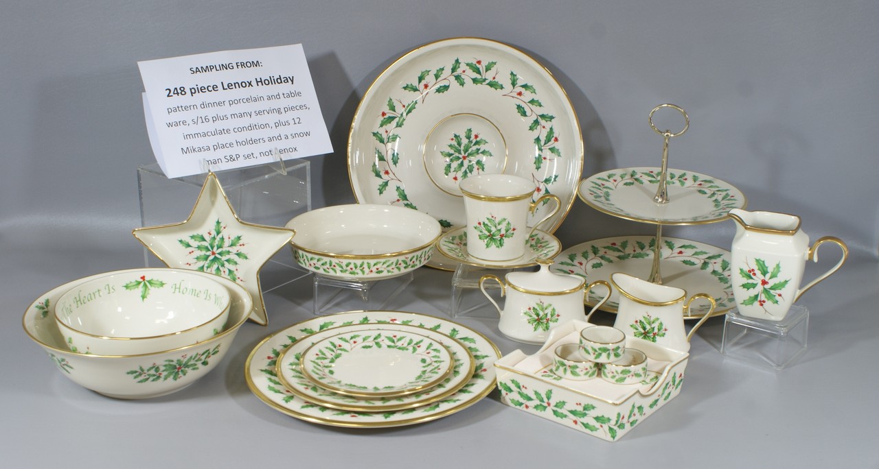 Appraisal: pcs pcs Lenox Holiday pattern dinner porcelain and table ware