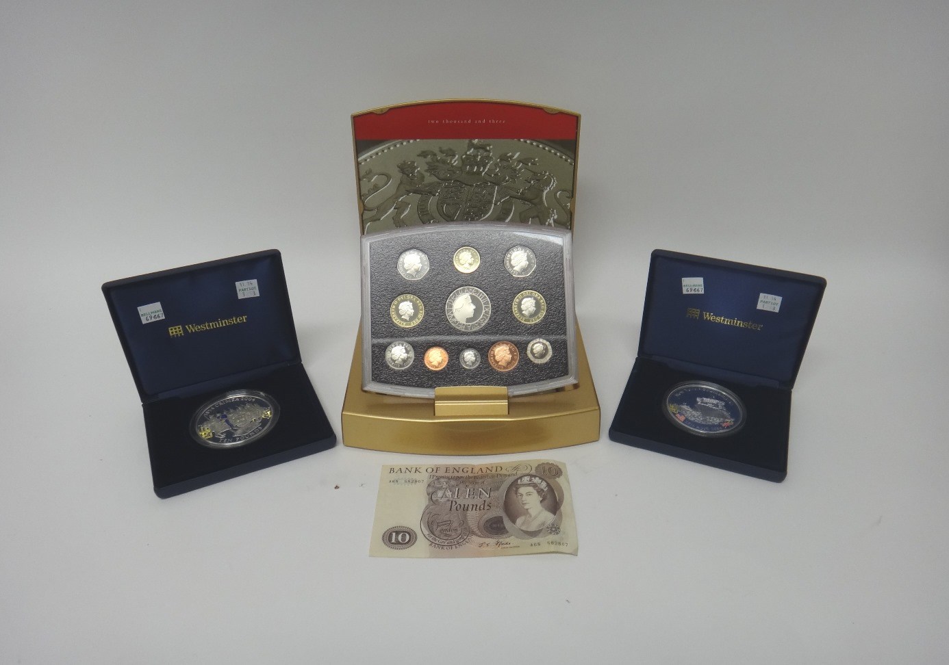 Appraisal: An Elizabeth II Golden Jubilee eleven coin specimen proof set