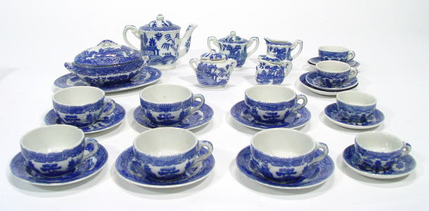 Appraisal: Miniature Japanese porcelain teaset transfer printed with Willow pattern and