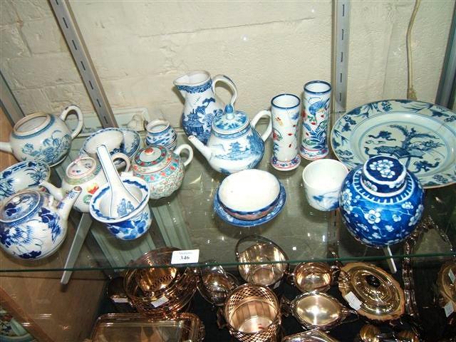 Appraisal: A quantity of th Century and later decorative Oriental pottery