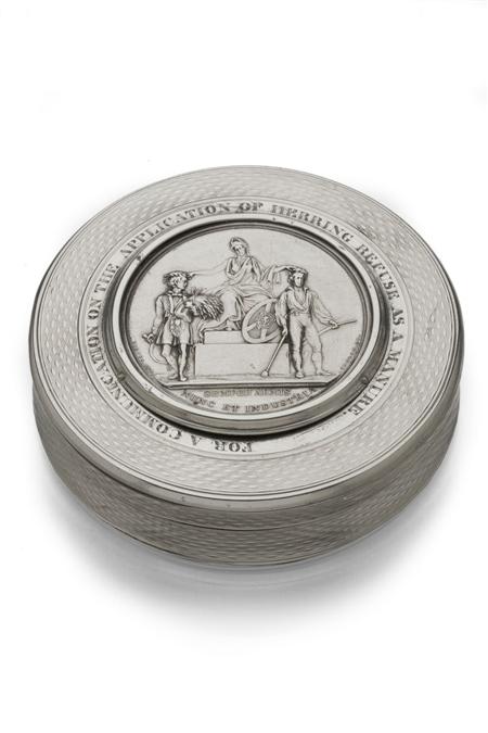 Appraisal: An early Victorian snuff box by James Nasmyth Edinburgh -