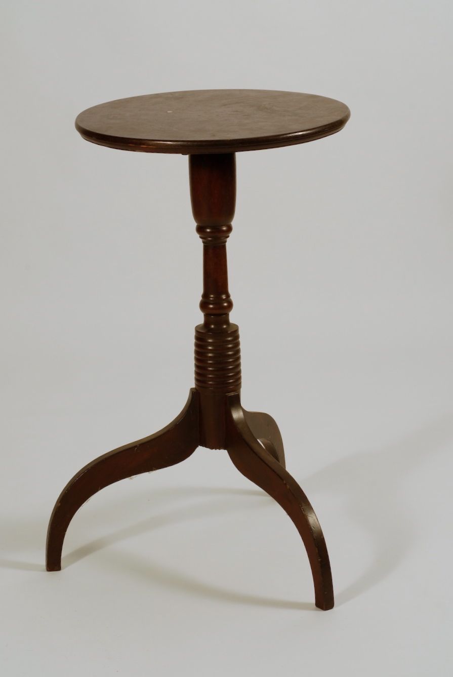 Appraisal: TH CENTURY AMERICAN CANDLESTAND in cherry under dark finish Spider