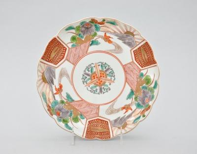 Appraisal: A Japanese Imari Porcelain Dish Molded shape with a lobbed