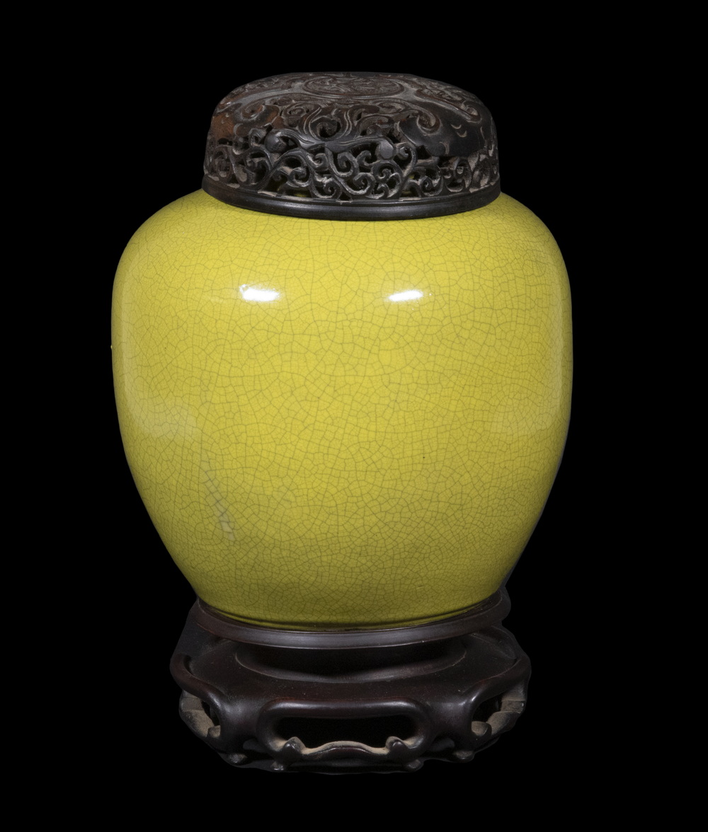 Appraisal: CHINESE QING DYNASTY GINGER JAR IN IMPERIAL YELLOW CRACKLED GLAZE