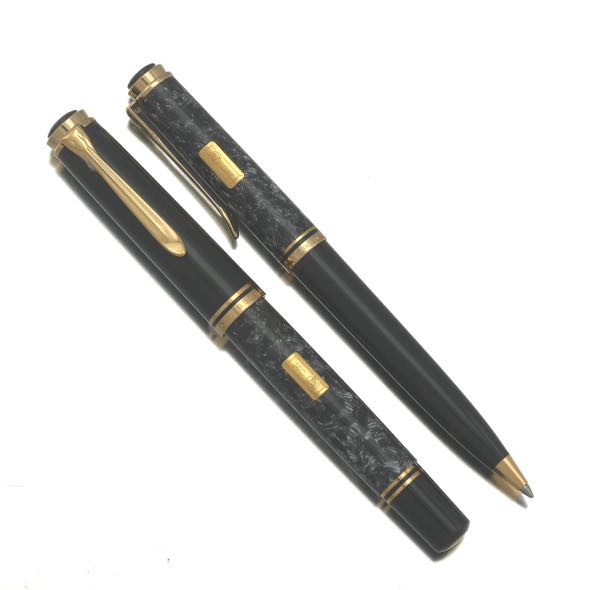 Appraisal: PELICAN WALL STREET FOUNTAIN AND ROLLERBALL PEN SET LIMITED EDITION