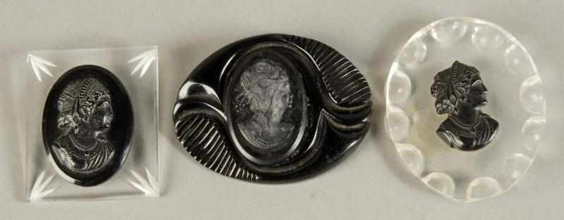 Appraisal: Lot of Bakelite Cameo Pins Description Includes one plastic Deco