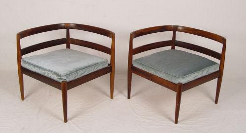 Appraisal: PAIR MAGNUS OLESEN DANISH MODERN CHAIRS Rosewood corner type chairs