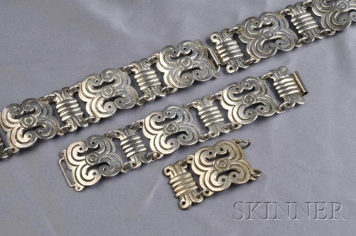 Appraisal: Mexican Sterling Silver Belt composed of links of modified scrollwork