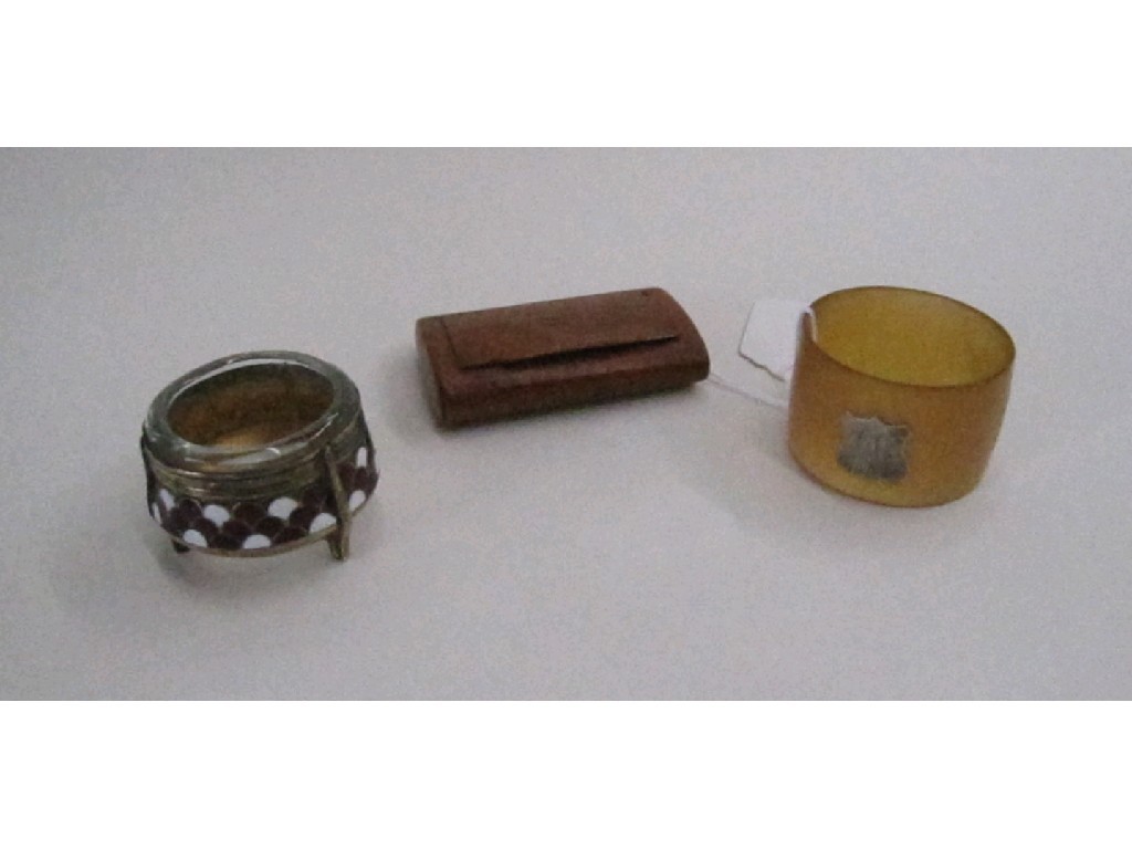 Appraisal: Lot comprising snuff box horn napkin ring and a continental