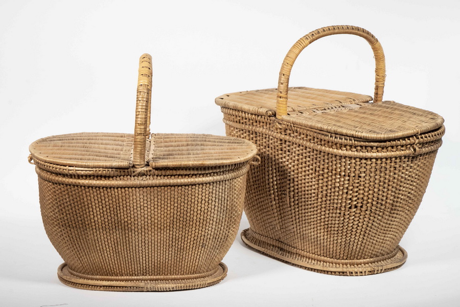 Appraisal: SHAKER WOVEN WILLOW LIDDED BASKETS Lot of Finely Woven Double