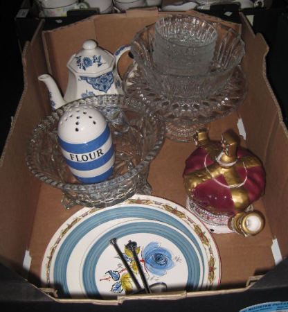 Appraisal: Collection of various pottery glassware to include Glass comport blue