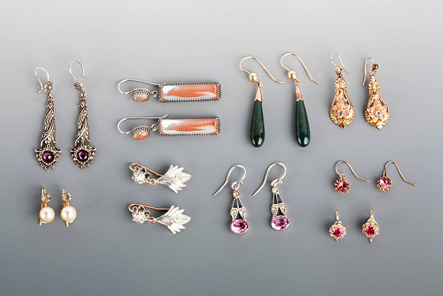 Appraisal: A COLLECTION OF NINE VARIOUS PAIRS OF SEMI PRECIOUS AND