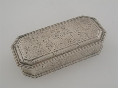 Appraisal: A canted oblong dressing table box decorated with chinoiserie figures