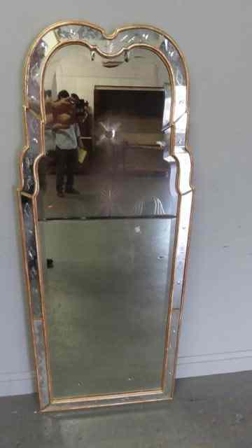 Appraisal: Venetian Style Mirror with a Gilt Frame A beautiful mirror