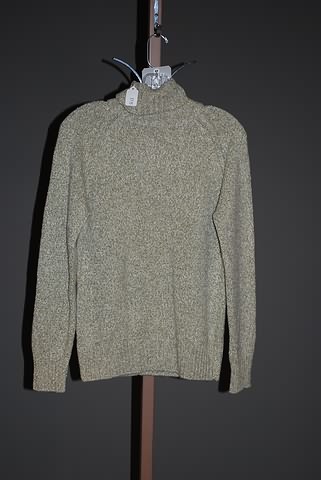 Appraisal: Loro Piana green and white cashmere shaker long sleeve turtleneck