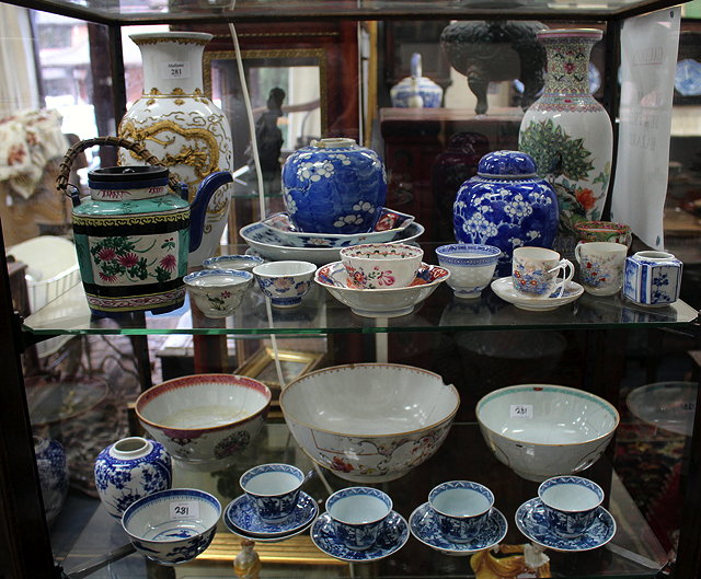 Appraisal: A MIXED QUANTITY OF VARIOUS ORIENTAL CERAMICS to include vases