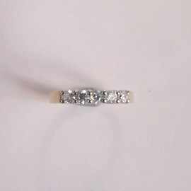 Appraisal: An ct gold five stone diamond ring estimated total diamond