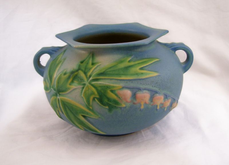 Appraisal: Roseville Bleeding Heart Vase - matte blue glaze