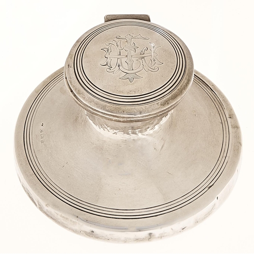 Appraisal: A George V silver capstan inkwell cm diam marks rubbed