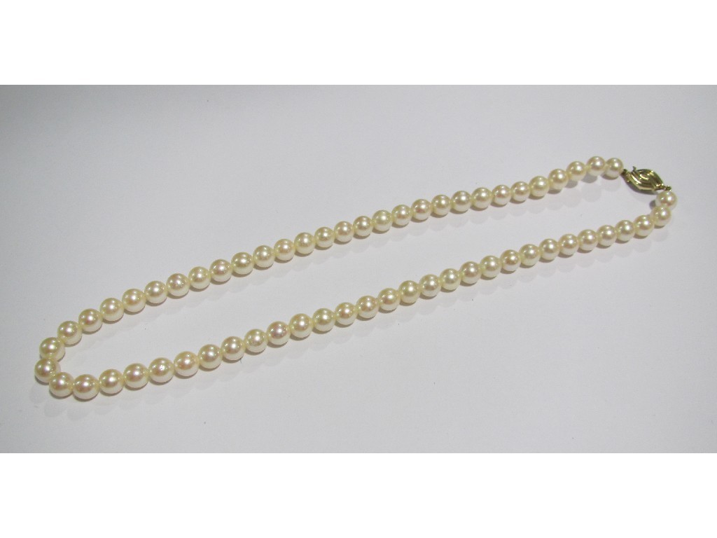 Appraisal: String of cultured pearls with ct gold clasp