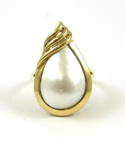 Appraisal: MABE' PEARL AND FOURTEEN KARAT GOLD RING featuring a large