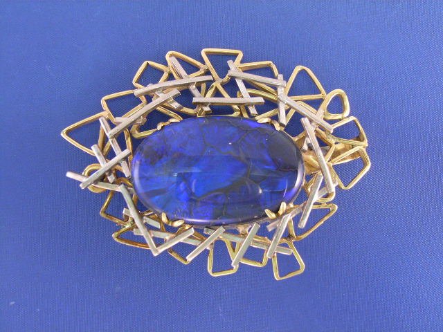 Appraisal: An ct bi-tone gold opal brooch x mm gms