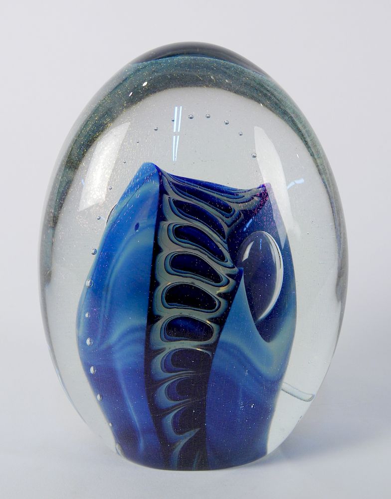 Appraisal: Robert Eickholt art glass paperweight Robert Eickholt American th c