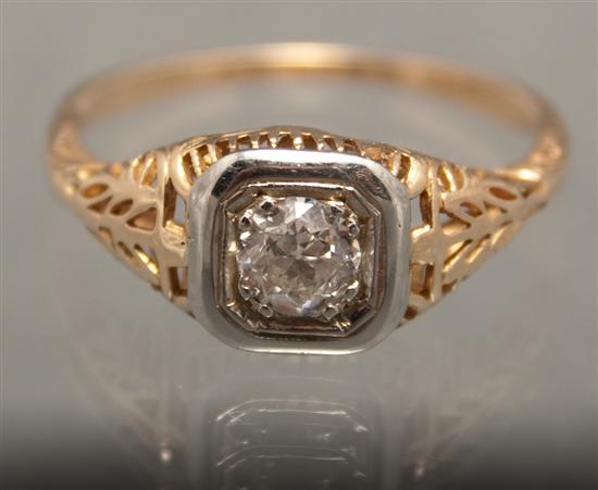 Appraisal: Edwardian k white and yellow gold and diamond solitaire ring