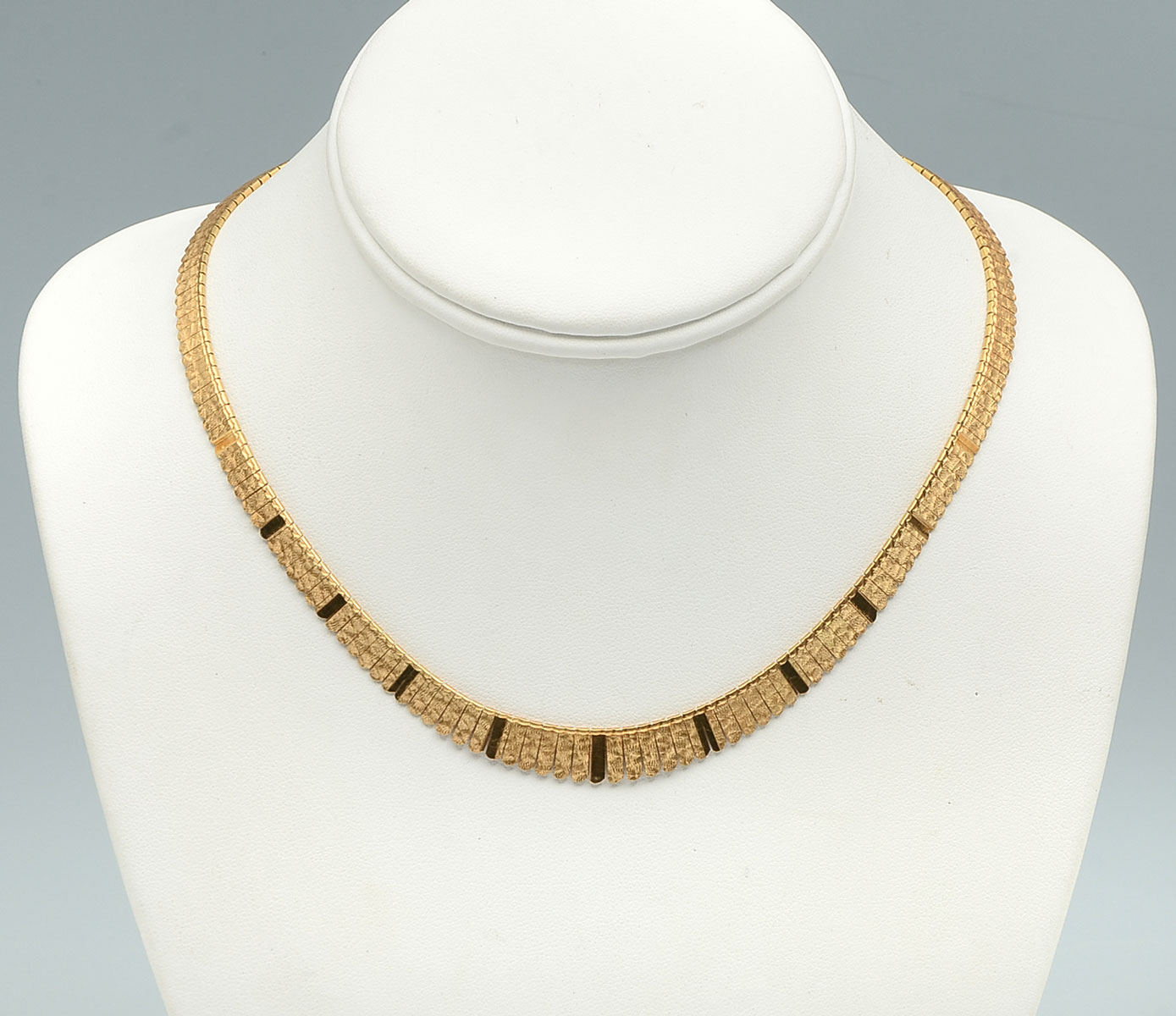 Appraisal: K CLEOPATRA NECKLACE K yellow gold ''cleopatra'' style necklace Bright