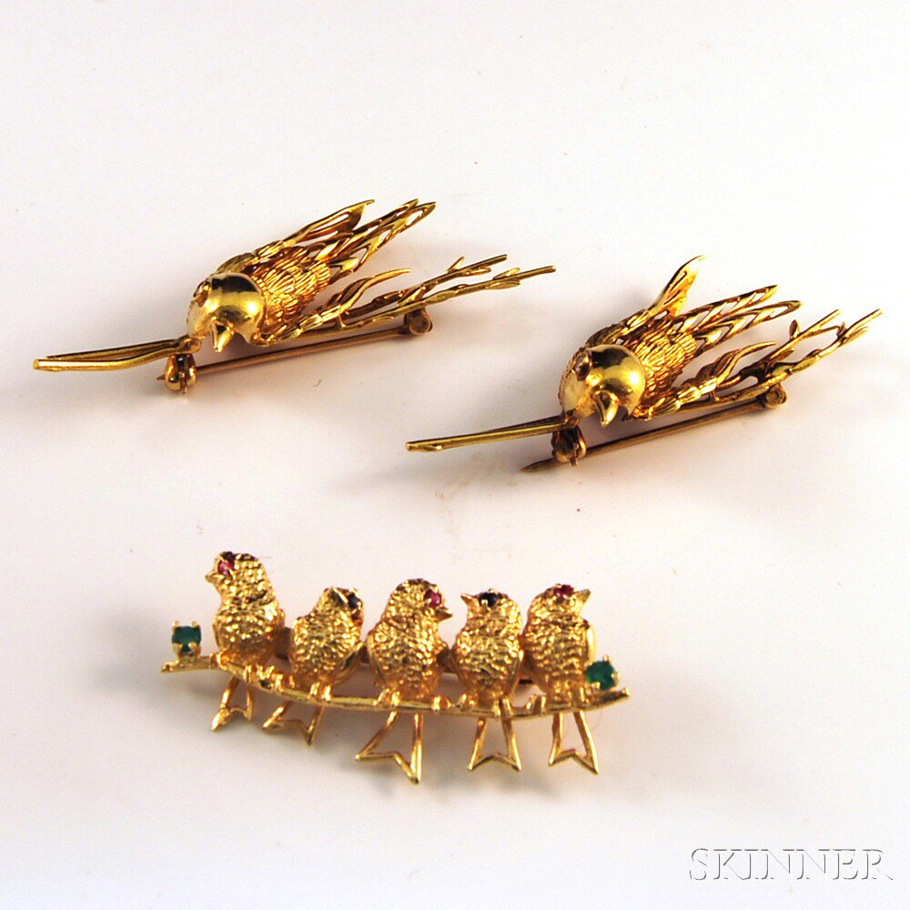 Appraisal: Three Gold Gem-set Bird Brooches a pair of kt gold