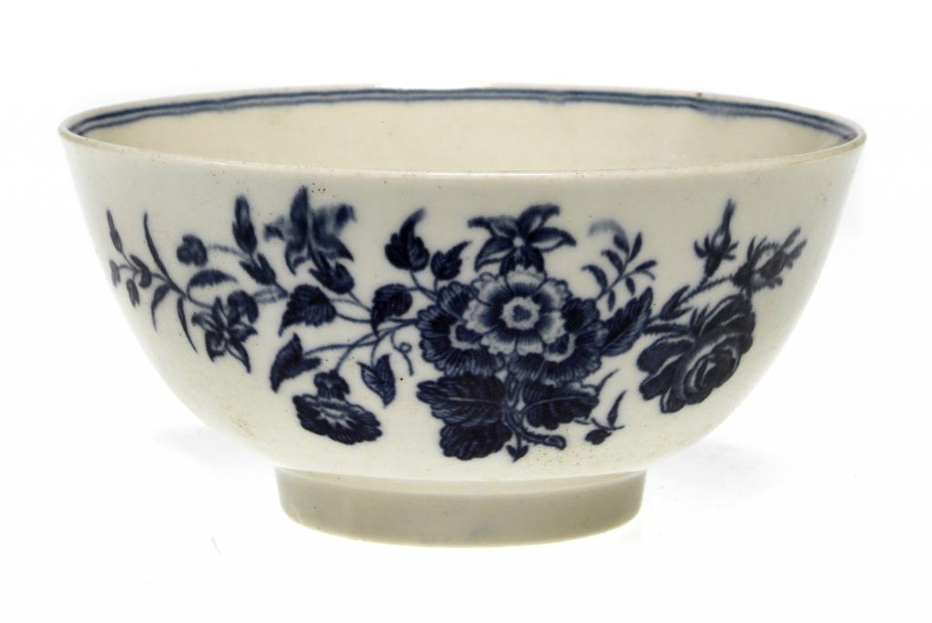 Appraisal: A FIRST PERIOD WORCESTER BOWL transfer printed in underglaze blue