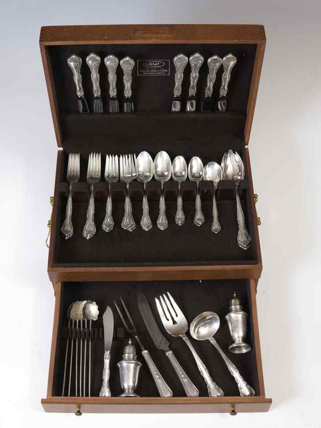 Appraisal: GORHAM ALENCON LACE STERLING FLATWARE SERVICE FOR Approx pieces in