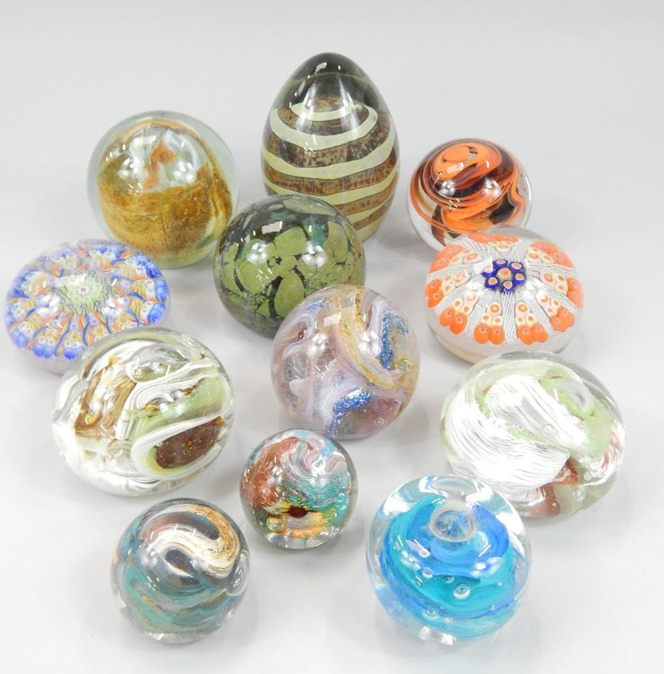 Appraisal: A quantity of paperweights to include Mdina two Millefiore Strathern