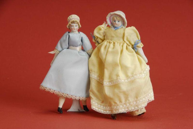 Appraisal: Pair of Bonnet Dolls Germany ca both dolls have bisque