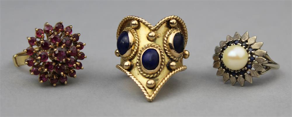 Appraisal: VINTAGE K YELLOW GOLD AND RUBY RING K YELLOW GOLD