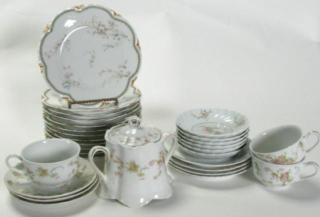 Appraisal: Group of European Decorated Porcelain including Hutschenreuther Haviland Limoges includes