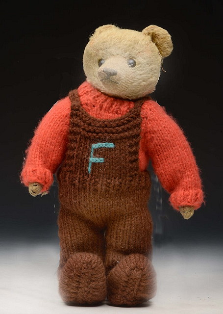 Appraisal: AN OLD STEIFF BEAR approximately cm