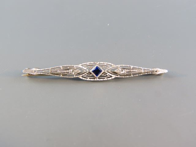 Appraisal: k Gold Antique Bar Pinwith small diamonds on each side