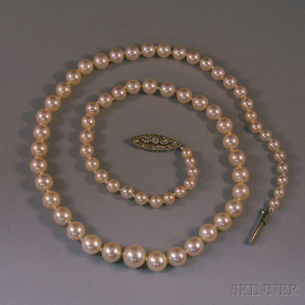 Appraisal: Cultured Pearl Necklace composed of seventy-one pearls graduating in size