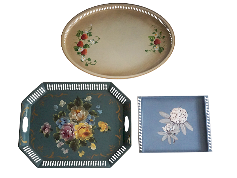 Appraisal: Set of Three Tole Trays with Painted Flower Decoration Lot